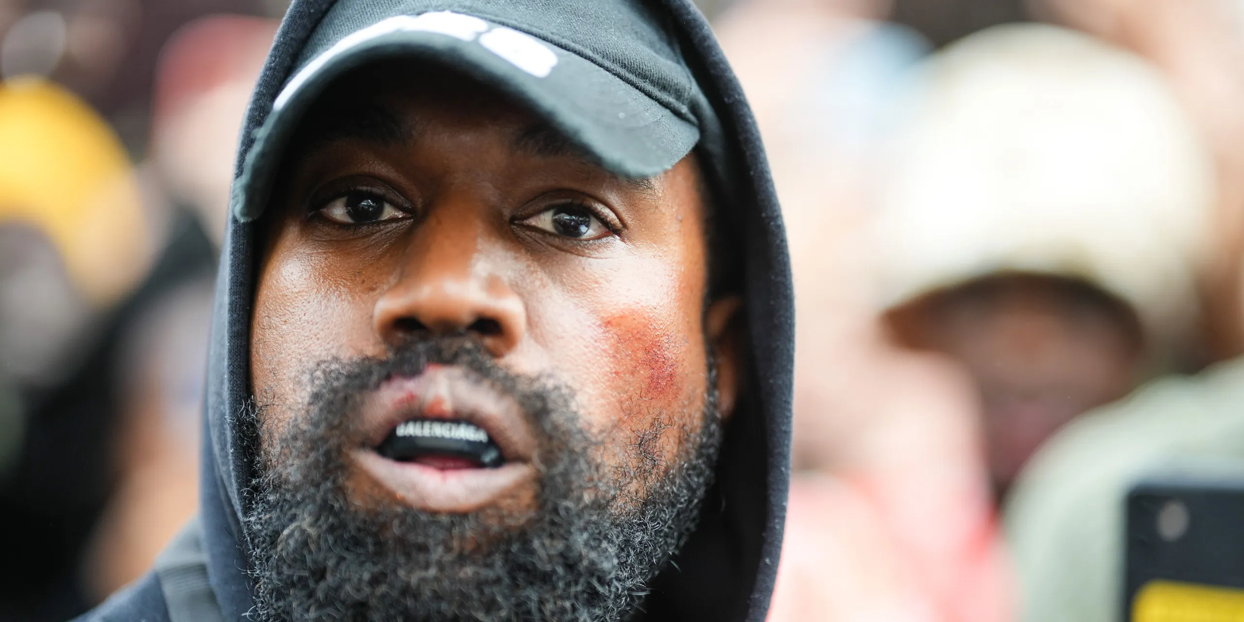 Kanye West’in Sosyal Paylaşımları Olay Oldu!