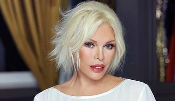 Ajda Pekkan Kaza Geçirdi