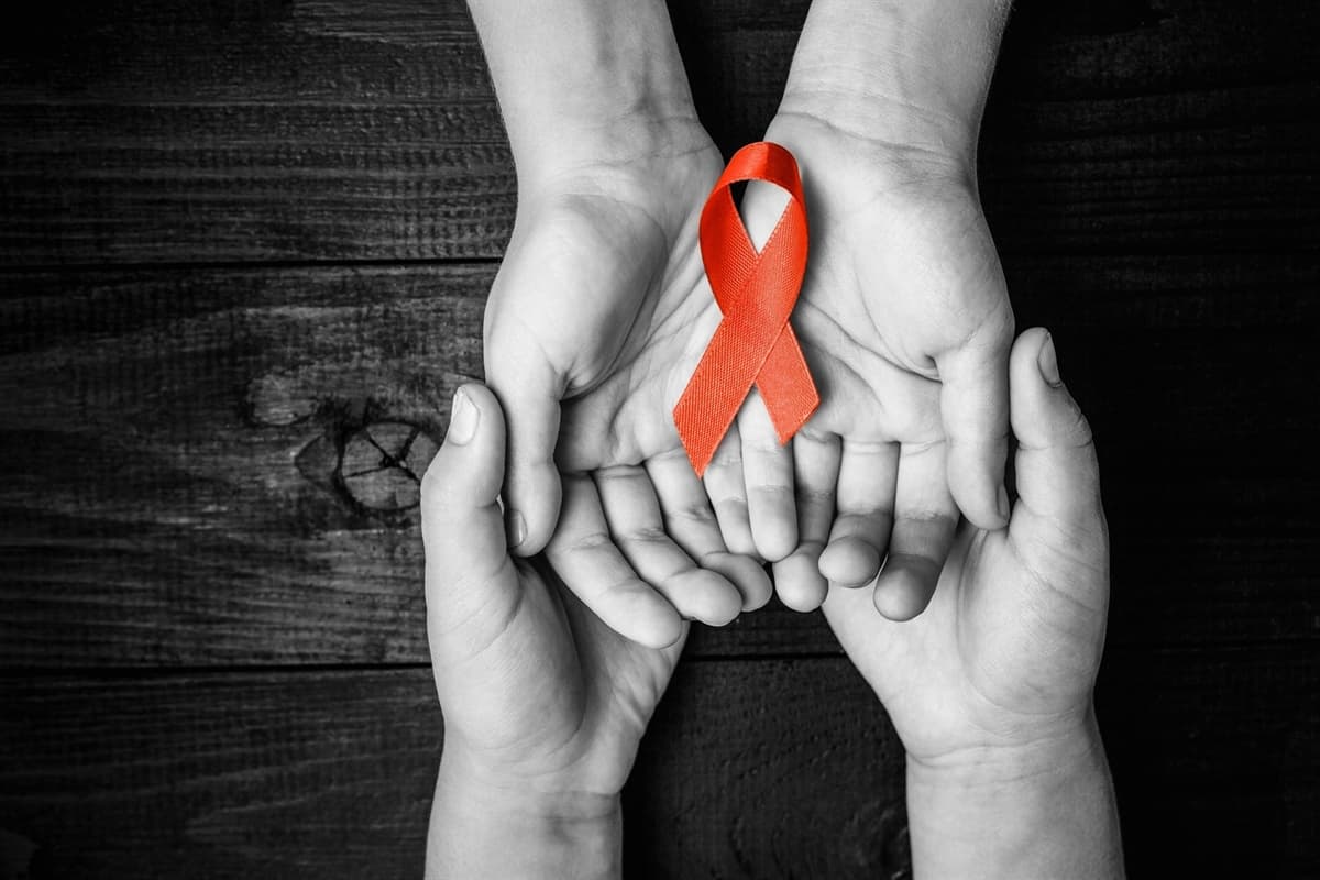 AIDS Hastalığı nedir? AIDS hastalığının nedenleri nelerdir? AIDS hastalığı nasıl bulaşır? AIDS hastalığının belirtileri nelerdir? AIDS hastalığı nasıl teşhis edilir? AIDS hastalığının tedavisi nedir? AIDS hastalığı ölümcül müdür? AIDS hastalığının ülkemizde görülme sıklığı nedir? 
