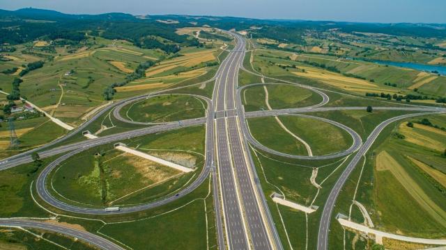 Kuzey Marmara Otoyolu'nu 864 milyon araç kullandı