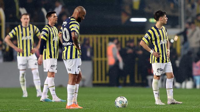 Fenerbahçe'nin 10 kişi kalmış Beşiktaş'a şansı tutmuyor