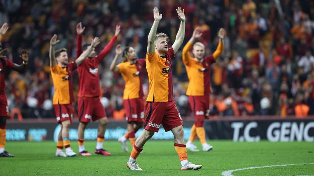 Galatasaray pes etmiyor