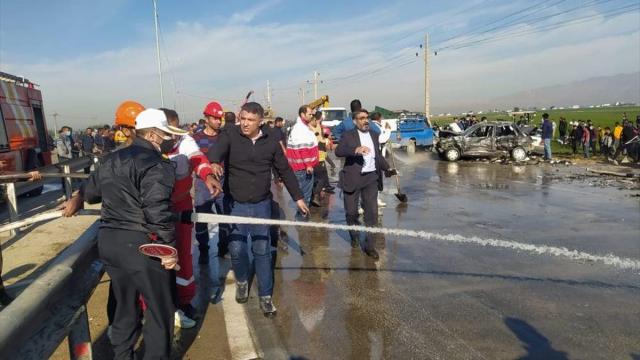 İran’da nevruz döneminde meydana gelen trafik kazalarında 821 kişi öldü